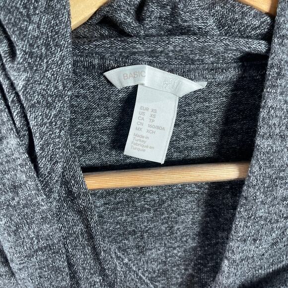 H&M Basic, Very sofy and comfy, Gray Hoodie, Soft Women’s Size XS - Picture 3 of 4